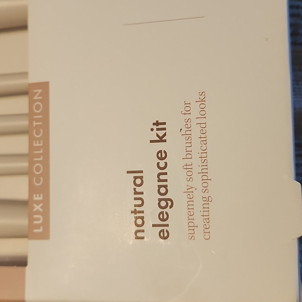 Ecotools brushes makeup - Picture 3 of 3